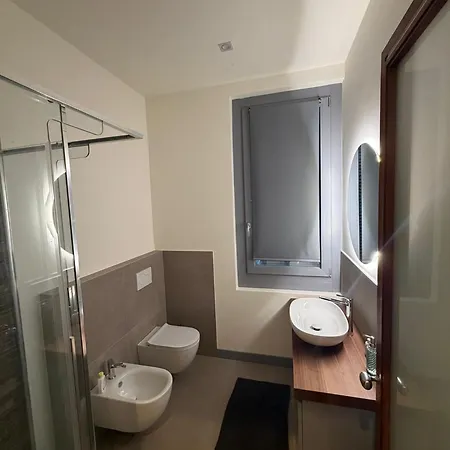 App Novara Centro Free Parking & Self Check In 24H Apartamento Novara