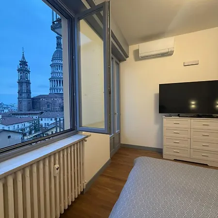 App Novara Centro Free Parking & Self Check In 24H * Novara